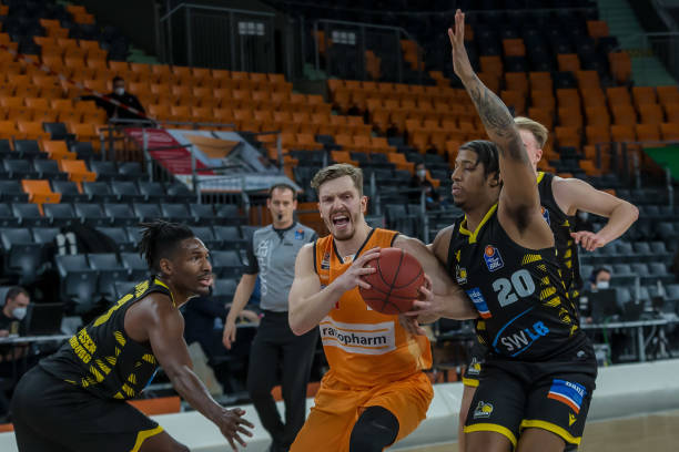 初赛阶段基 初赛阶段基