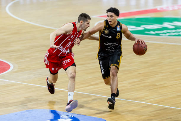 她们邀请专 她们邀请专